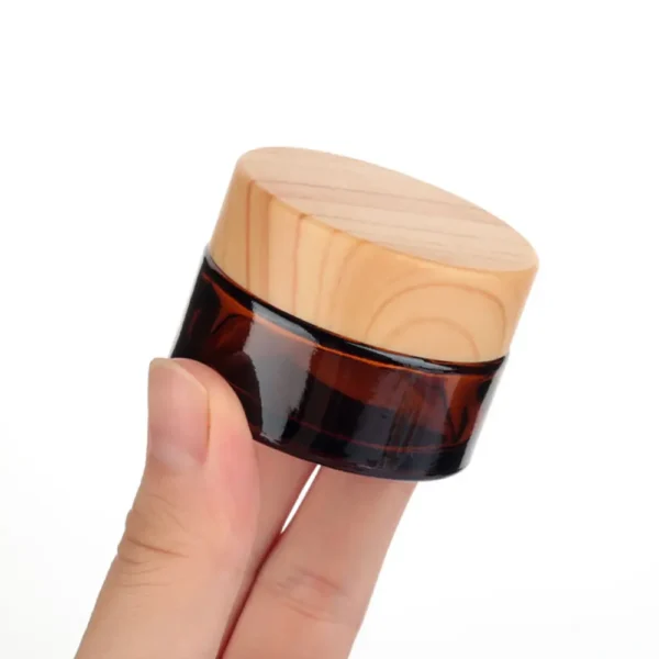 cosmetic jars with lids